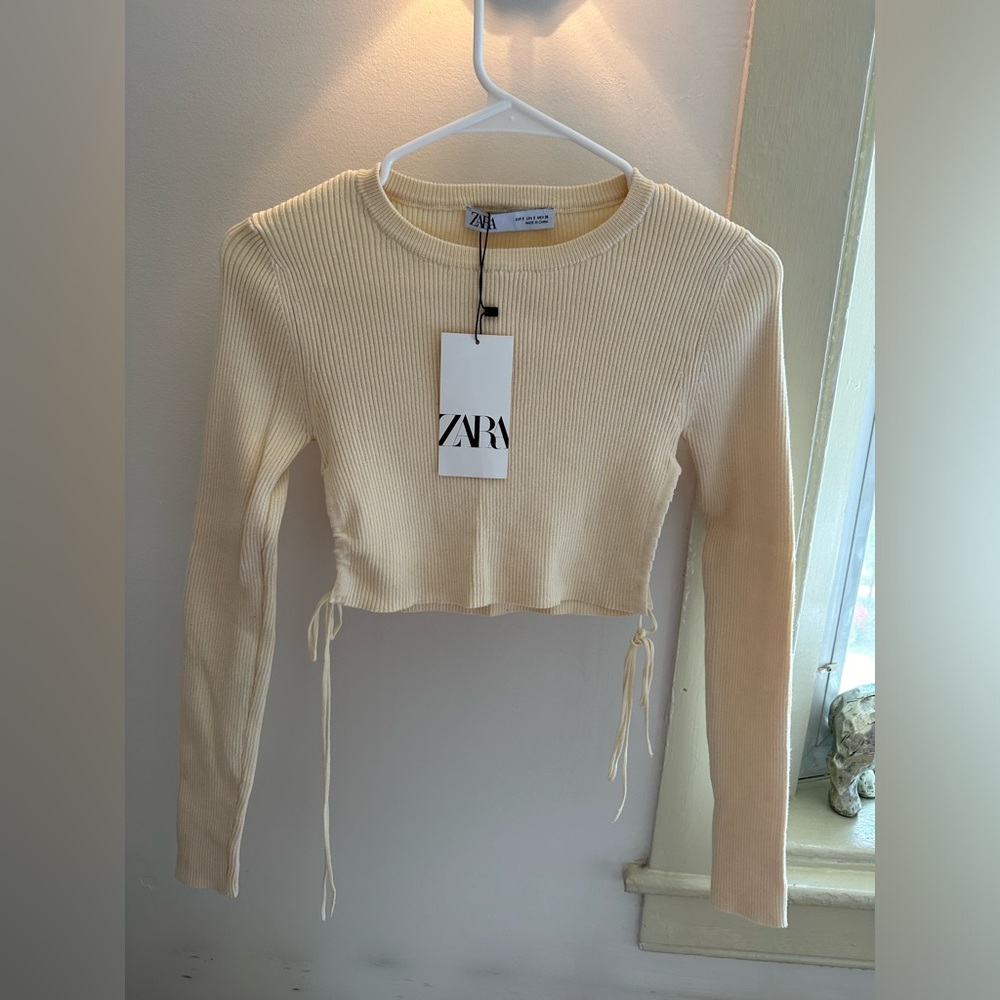 Cropped cut out Zara summer shirt! Never worn, with tags